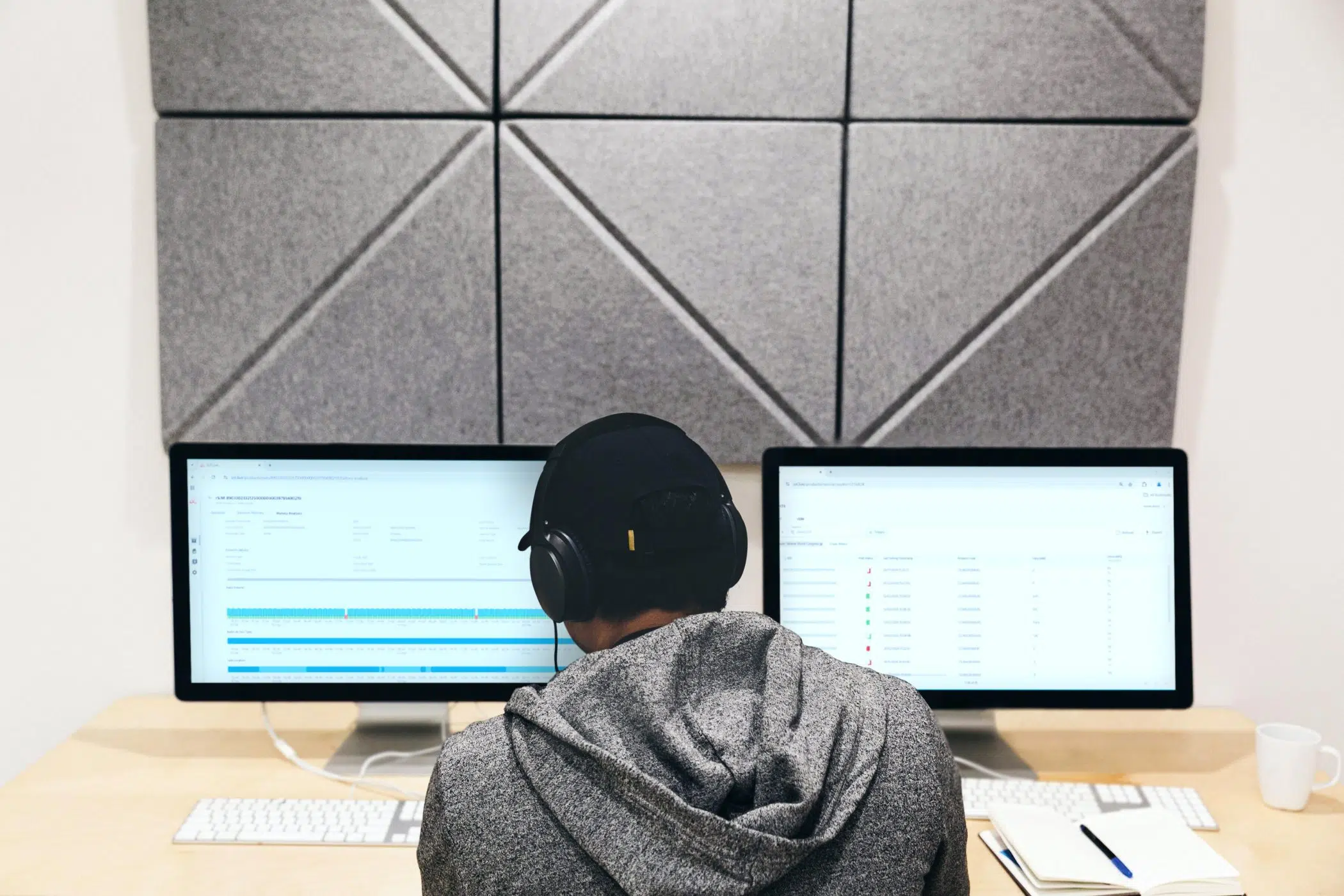 NEW IoT Live Mockup Image 1