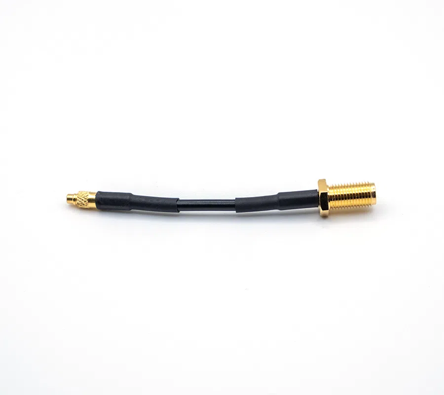 SMA (f) to MMCX (m) adaptor for DualCom Pro or DigiAir