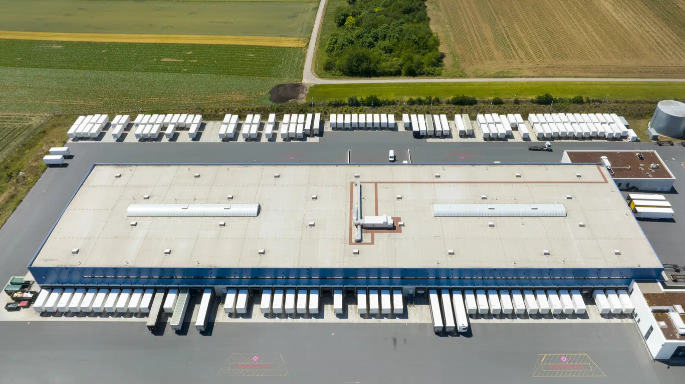 Distribution centre
